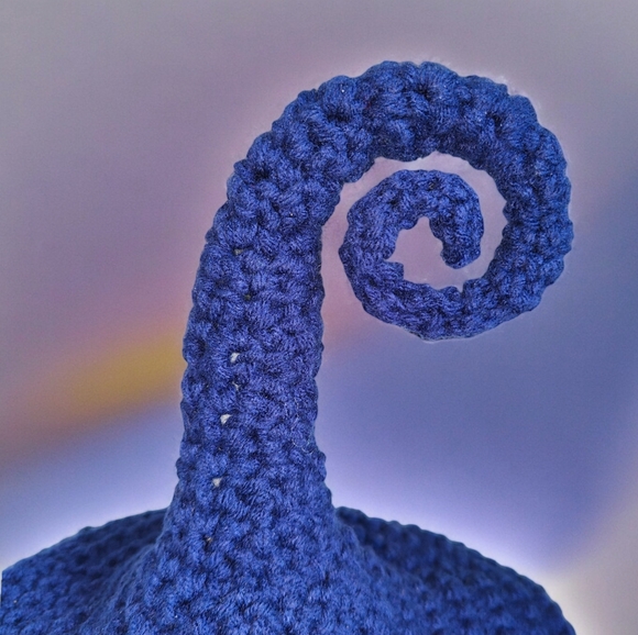 Handmade Crochet Fairy Elven Cat / Small Pet Bed and Toy - Picture 4 of 6